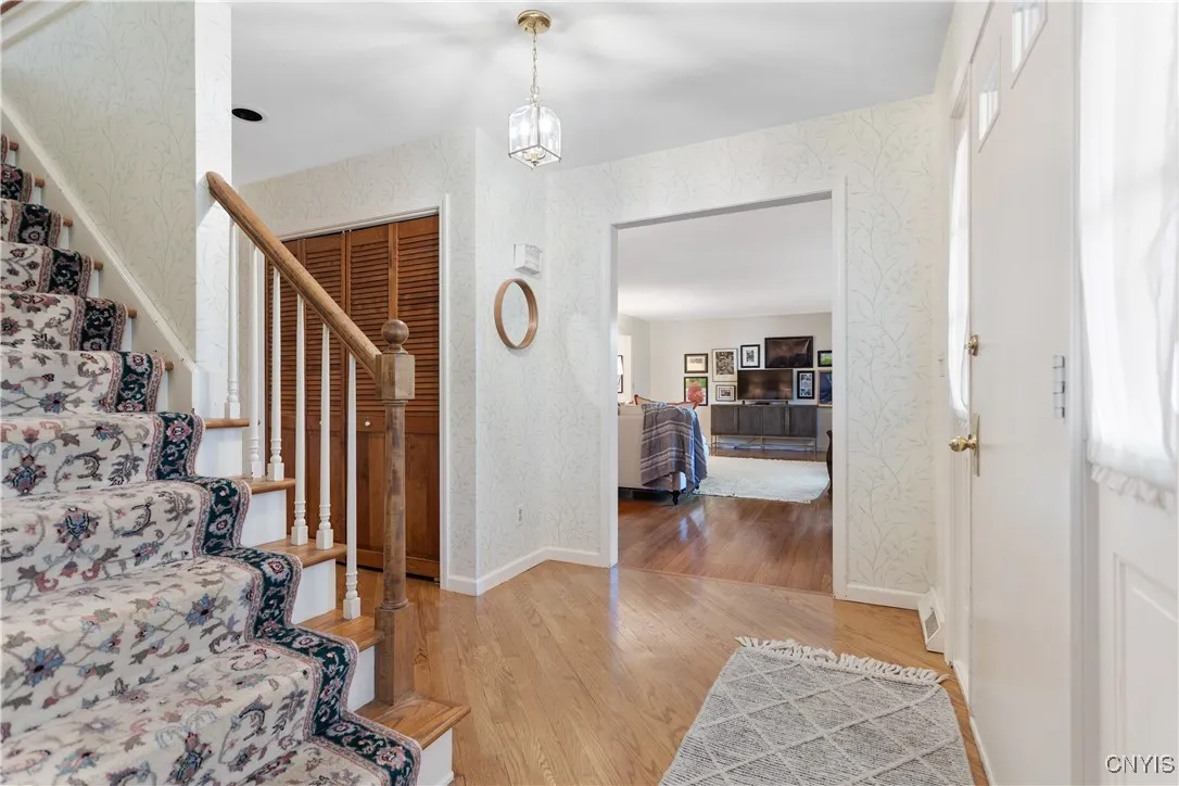 8178 Old Sunridge Drive, Manlius, New York 13104, Manlius, New York 13104, 4 Bedrooms Bedrooms, 11 Rooms Rooms,2 BathroomsBathrooms,Residential,Closed,8178 Old Sunridge Drive, Manlius, New York 13104,S1602425