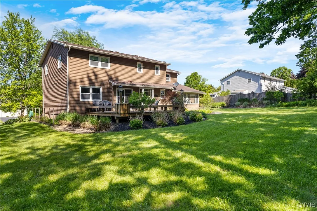 8178 Old Sunridge Drive, Manlius, New York 13104, Manlius, New York 13104, 4 Bedrooms Bedrooms, 11 Rooms Rooms,2 BathroomsBathrooms,Residential,Closed,8178 Old Sunridge Drive, Manlius, New York 13104,S1602425