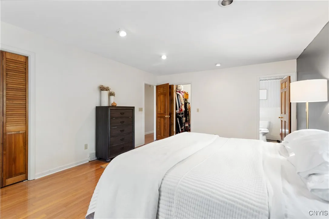 8178 Old Sunridge Drive, Manlius, New York 13104, Manlius, New York 13104, 4 Bedrooms Bedrooms, 11 Rooms Rooms,2 BathroomsBathrooms,Residential,Closed,8178 Old Sunridge Drive, Manlius, New York 13104,S1602425