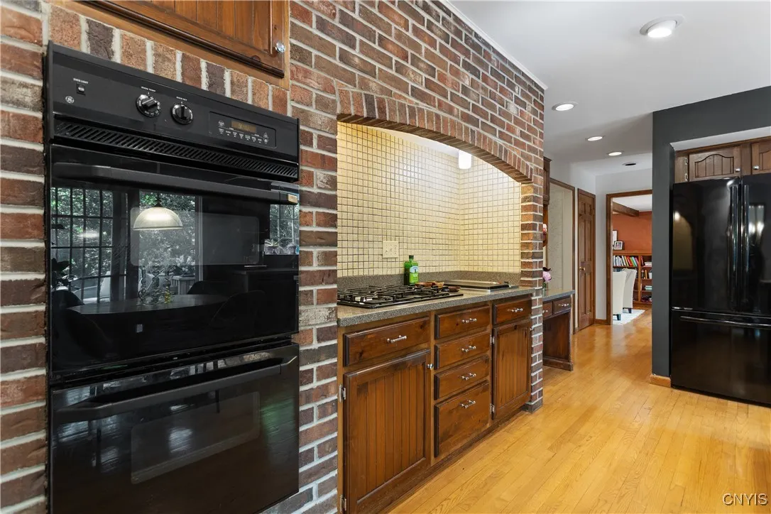 8178 Old Sunridge Drive, Manlius, New York 13104, Manlius, New York 13104, 4 Bedrooms Bedrooms, 11 Rooms Rooms,2 BathroomsBathrooms,Residential,Closed,8178 Old Sunridge Drive, Manlius, New York 13104,S1602425