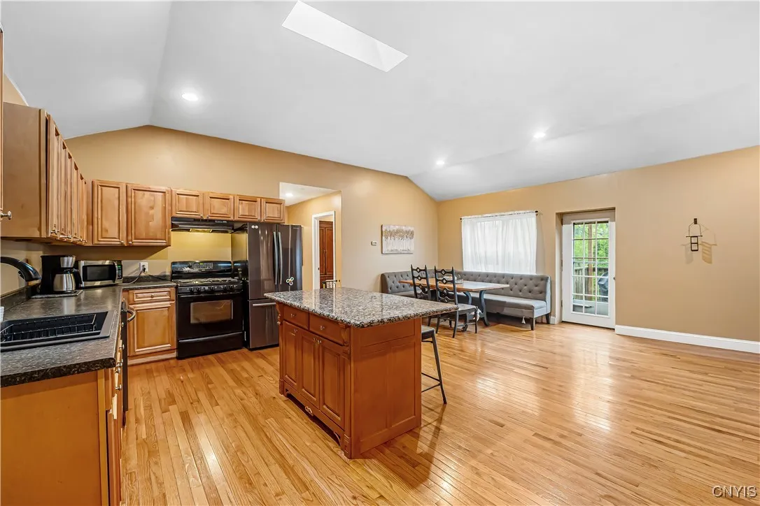 2530 W Seneca Turnpike, Marcellus, New York 13108, Marcellus, New York 13108, 4 Bedrooms Bedrooms, 10 Rooms Rooms,3 BathroomsBathrooms,Residential,Closed,2530 W Seneca Turnpike, Marcellus, New York 13108,0,S1611356