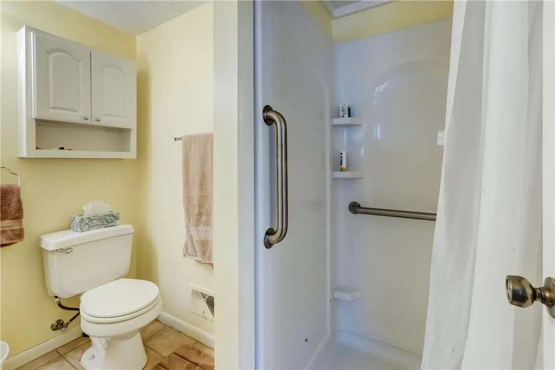 Lower level- Full bath