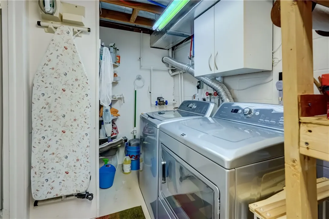 Washer & Dryer stay!