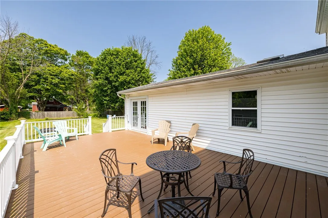 85 Varian Lane, Gates, New York 14624, Gates, New York 14624, 4 Bedrooms Bedrooms, 7 Rooms Rooms,2 BathroomsBathrooms,Residential,Closed,85 Varian Lane, Gates, New York 14624,R1609585