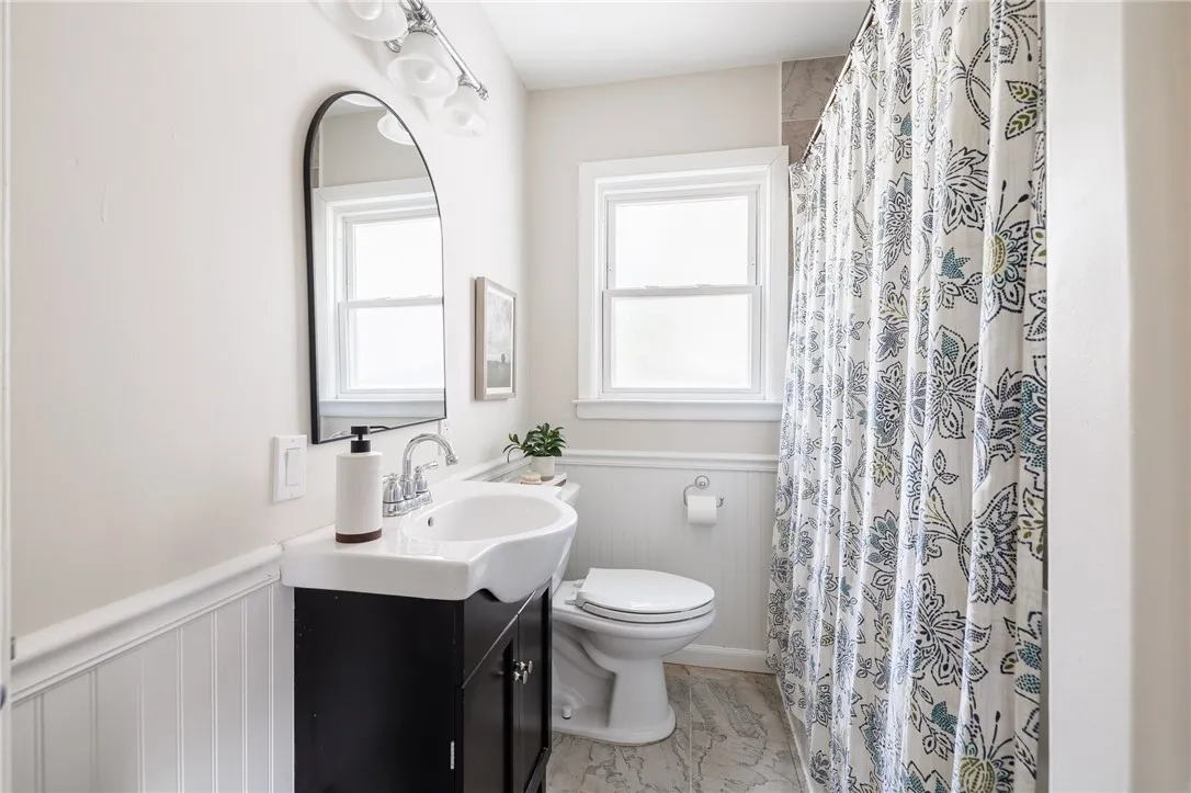 85 Varian Lane, Gates, New York 14624, Gates, New York 14624, 4 Bedrooms Bedrooms, 7 Rooms Rooms,2 BathroomsBathrooms,Residential,Closed,85 Varian Lane, Gates, New York 14624,R1609585