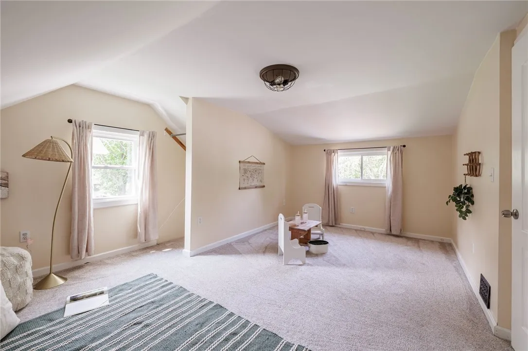 85 Varian Lane, Gates, New York 14624, Gates, New York 14624, 4 Bedrooms Bedrooms, 7 Rooms Rooms,2 BathroomsBathrooms,Residential,Closed,85 Varian Lane, Gates, New York 14624,R1609585