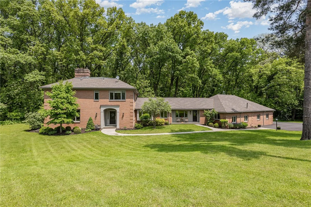 16 Landsdowne Lane, Pittsford, New York 14618, Pittsford, New York 14618, 4 Bedrooms Bedrooms, 14 Rooms Rooms,2 BathroomsBathrooms,Residential,Closed,16 Landsdowne Lane, Pittsford, New York 14618,R1612091