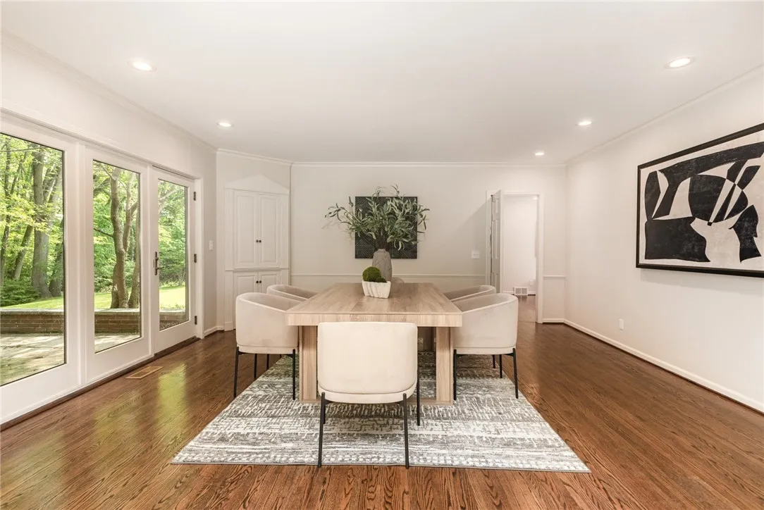 16 Landsdowne Lane, Pittsford, New York 14618, Pittsford, New York 14618, 4 Bedrooms Bedrooms, 14 Rooms Rooms,2 BathroomsBathrooms,Residential,Closed,16 Landsdowne Lane, Pittsford, New York 14618,R1612091