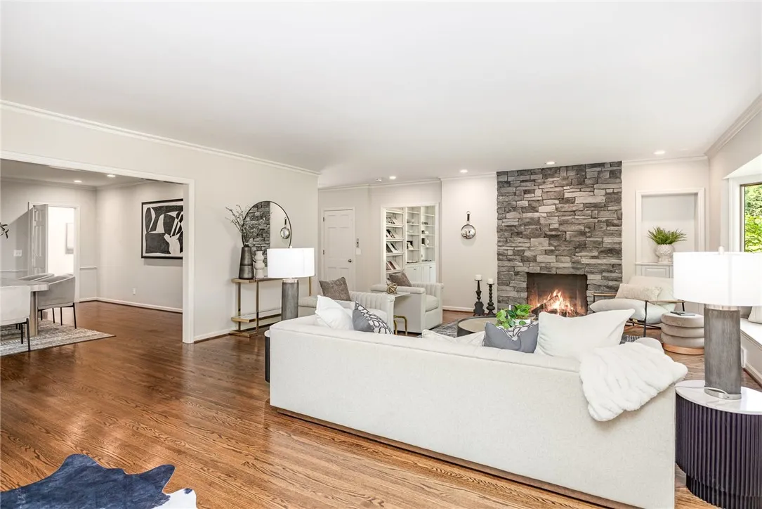 16 Landsdowne Lane, Pittsford, New York 14618, Pittsford, New York 14618, 4 Bedrooms Bedrooms, 14 Rooms Rooms,2 BathroomsBathrooms,Residential,Closed,16 Landsdowne Lane, Pittsford, New York 14618,R1612091