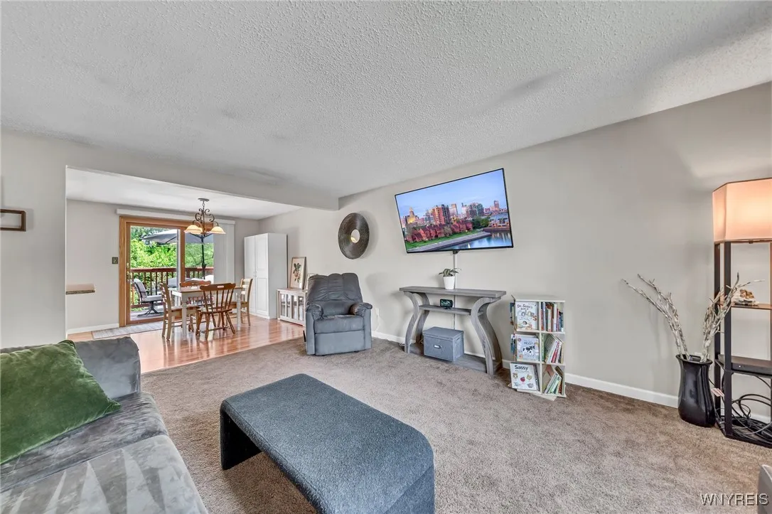 140 Harding Road, Amherst, New York 14221, Amherst, New York 14221, 3 Bedrooms Bedrooms, 8 Rooms Rooms,2 BathroomsBathrooms,Residential,Closed,140 Harding Road, Amherst, New York 14221,B1611075