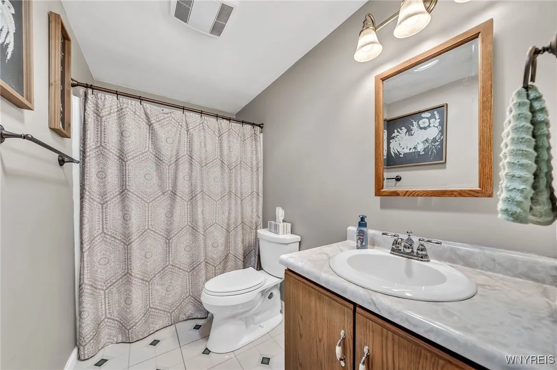 140 Harding Road, Amherst, New York 14221, Amherst, New York 14221, 3 Bedrooms Bedrooms, 8 Rooms Rooms,2 BathroomsBathrooms,Residential,Closed,140 Harding Road, Amherst, New York 14221,B1611075