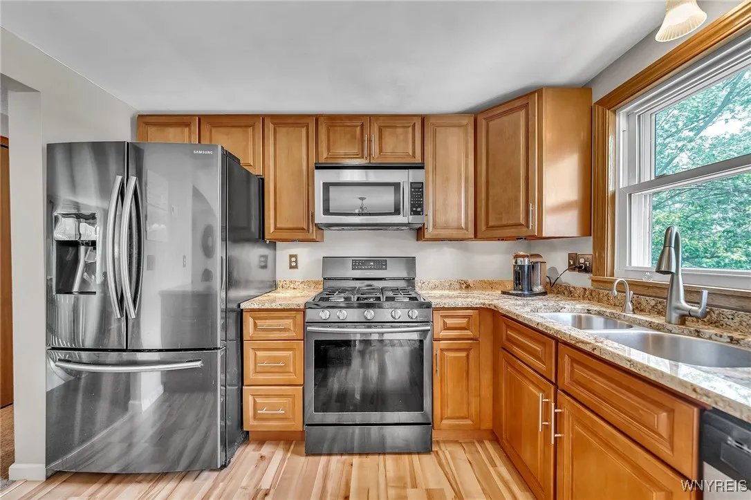 140 Harding Road, Amherst, New York 14221, Amherst, New York 14221, 3 Bedrooms Bedrooms, 8 Rooms Rooms,2 BathroomsBathrooms,Residential,Closed,140 Harding Road, Amherst, New York 14221,B1611075
