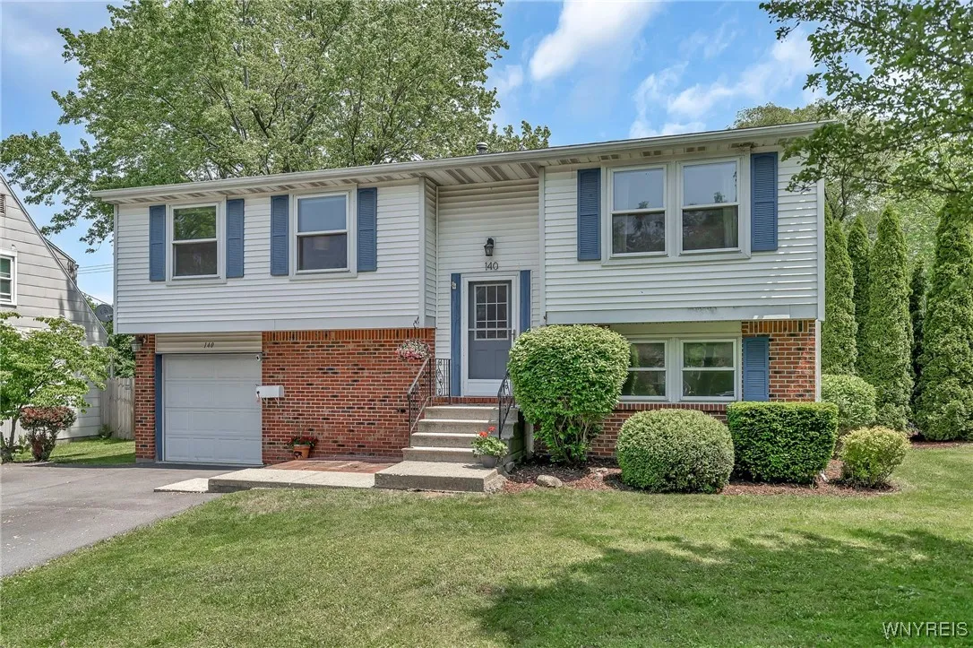 140 Harding Road, Amherst, New York 14221, Amherst, New York 14221, 3 Bedrooms Bedrooms, 8 Rooms Rooms,2 BathroomsBathrooms,Residential,Closed,140 Harding Road, Amherst, New York 14221,B1611075
