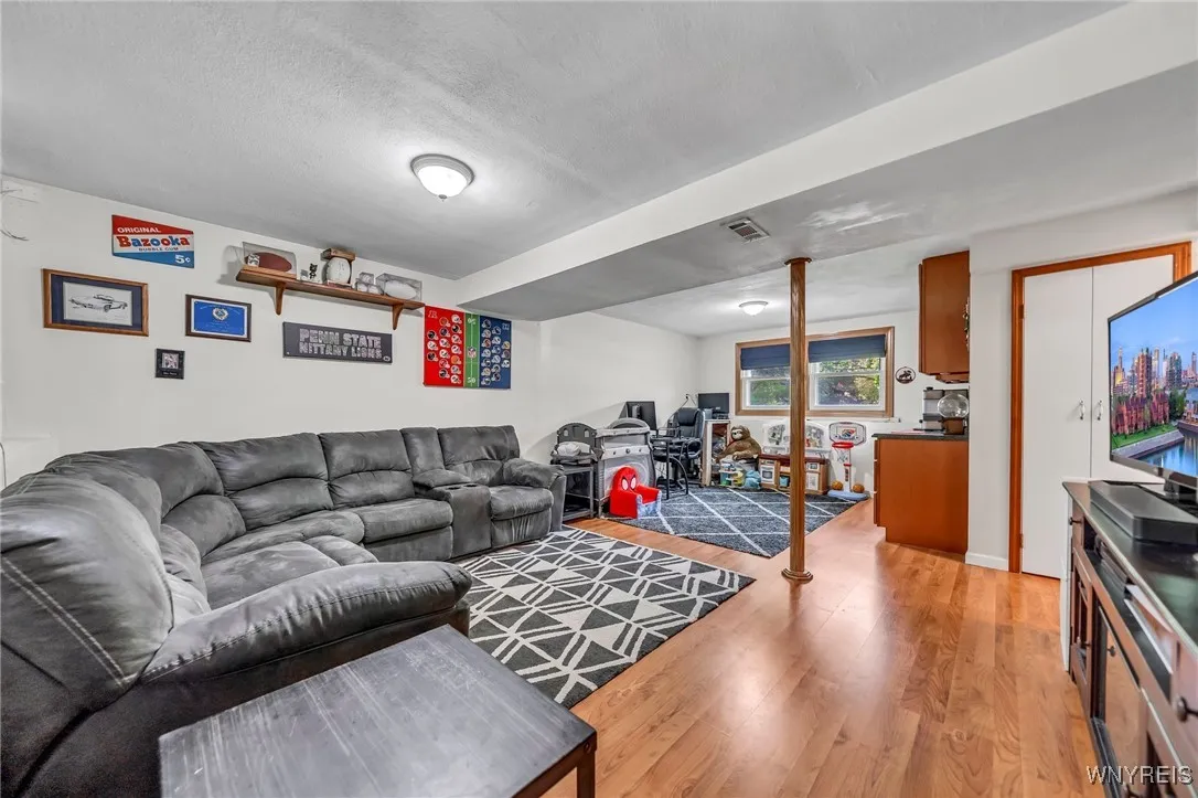 140 Harding Road, Amherst, New York 14221, Amherst, New York 14221, 3 Bedrooms Bedrooms, 8 Rooms Rooms,2 BathroomsBathrooms,Residential,Closed,140 Harding Road, Amherst, New York 14221,B1611075