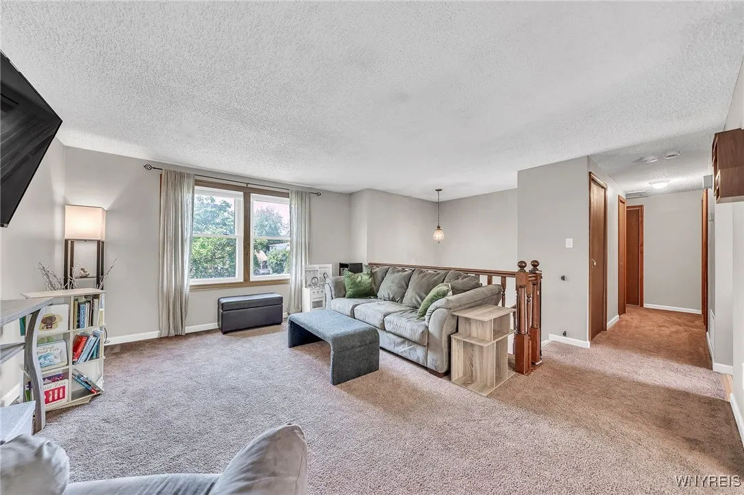 140 Harding Road, Amherst, New York 14221, Amherst, New York 14221, 3 Bedrooms Bedrooms, 8 Rooms Rooms,2 BathroomsBathrooms,Residential,Closed,140 Harding Road, Amherst, New York 14221,B1611075