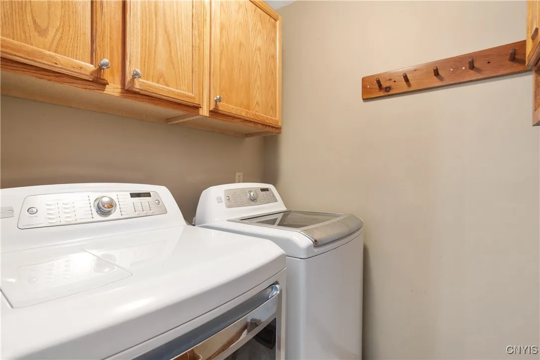 3 Landgrove Drive, Manlius, New York 13066, Manlius, New York 13066, 4 Bedrooms Bedrooms, 9 Rooms Rooms,2 BathroomsBathrooms,Residential,Closed,3 Landgrove Drive, Manlius, New York 13066,S1611828