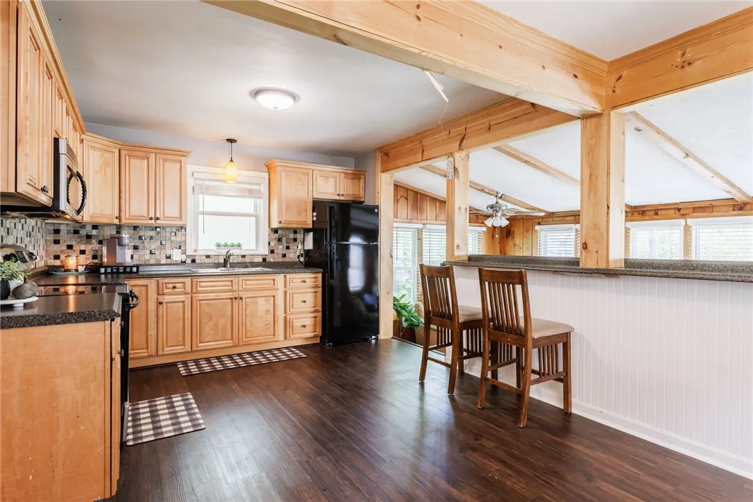241 Lake Breeze Road, Greece, New York 14616, Greece, New York 14616, 3 Bedrooms Bedrooms, 6 Rooms Rooms,1 BathroomBathrooms,Residential,Closed,241 Lake Breeze Road, Greece, New York 14616,R1611522