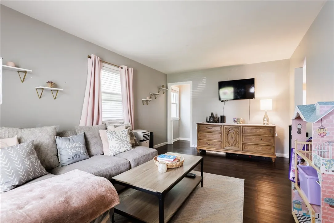 241 Lake Breeze Road, Greece, New York 14616, Greece, New York 14616, 3 Bedrooms Bedrooms, 6 Rooms Rooms,1 BathroomBathrooms,Residential,Closed,241 Lake Breeze Road, Greece, New York 14616,R1611522