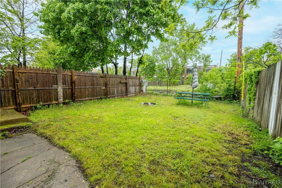 58 Bird Avenue, Buffalo, New York 14213, Buffalo, New York 14213, 5 Bedrooms Bedrooms, ,2 BathroomsBathrooms,Residential,For Sale,58 Bird Avenue, Buffalo, New York 14213,B1611490