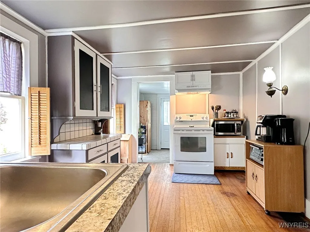 4 Park Road West, Castile, New York 14427, Castile, New York 14427, 3 Bedrooms Bedrooms, 8 Rooms Rooms,2 BathroomsBathrooms,Residential,For Sale,4 Park Road West, Castile, New York 14427,0,B1611710