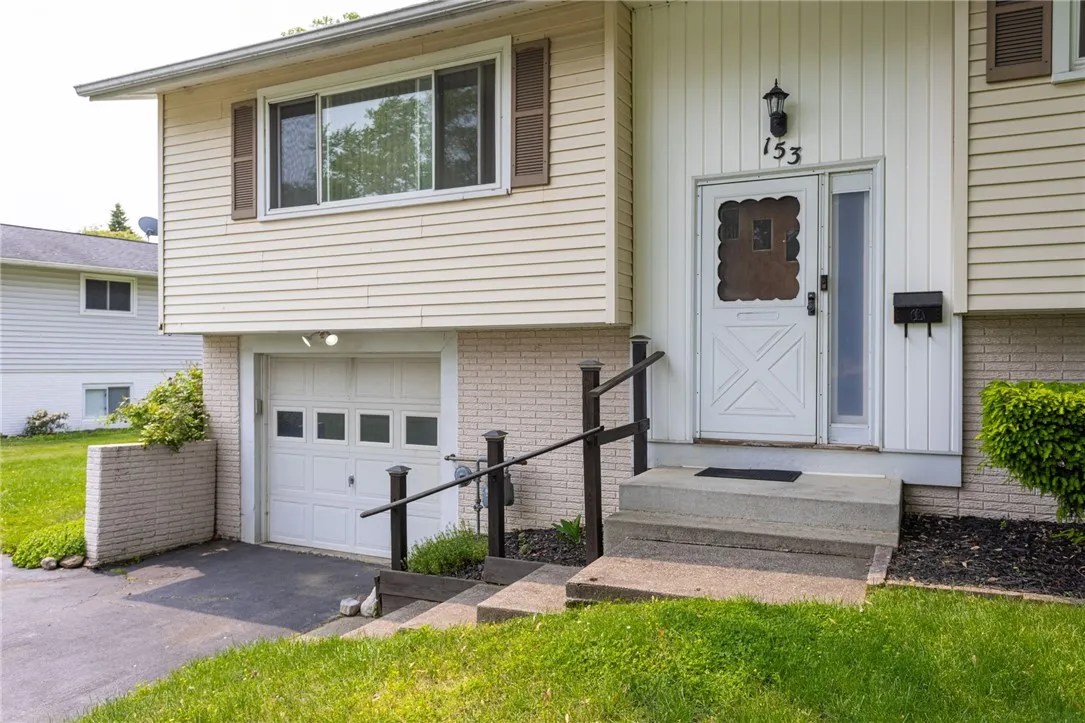 153 Ballad Avenue, Greece, New York 14626, Greece, New York 14626, 3 Bedrooms Bedrooms, 7 Rooms Rooms,1 BathroomBathrooms,Residential,Closed,153 Ballad Avenue, Greece, New York 14626,R1612200