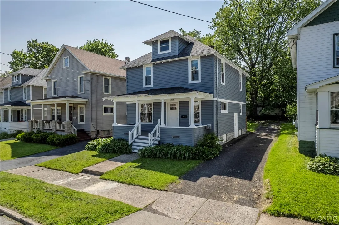 1915 Bradford Avenue, Utica, New York 13501, Utica, New York 13501, 4 Bedrooms Bedrooms, 8 Rooms Rooms,1 BathroomBathrooms,Residential,Closed,1915 Bradford Avenue, Utica, New York 13501,S1612147