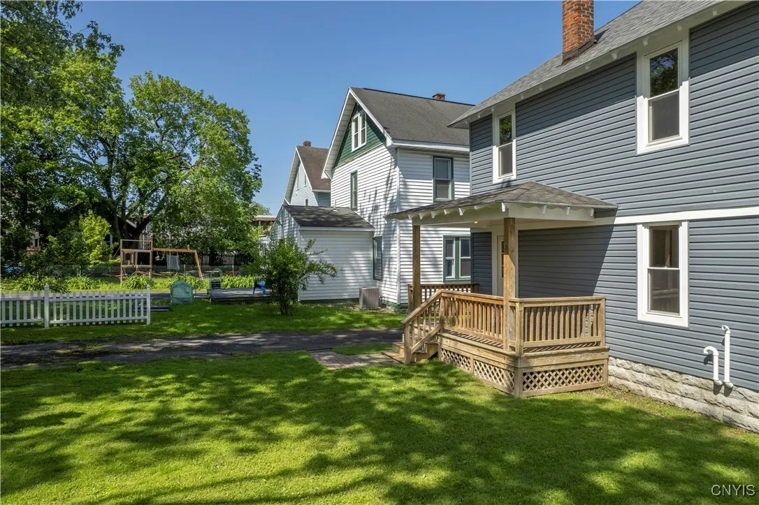 1915 Bradford Avenue, Utica, New York 13501, Utica, New York 13501, 4 Bedrooms Bedrooms, 8 Rooms Rooms,1 BathroomBathrooms,Residential,Closed,1915 Bradford Avenue, Utica, New York 13501,S1612147