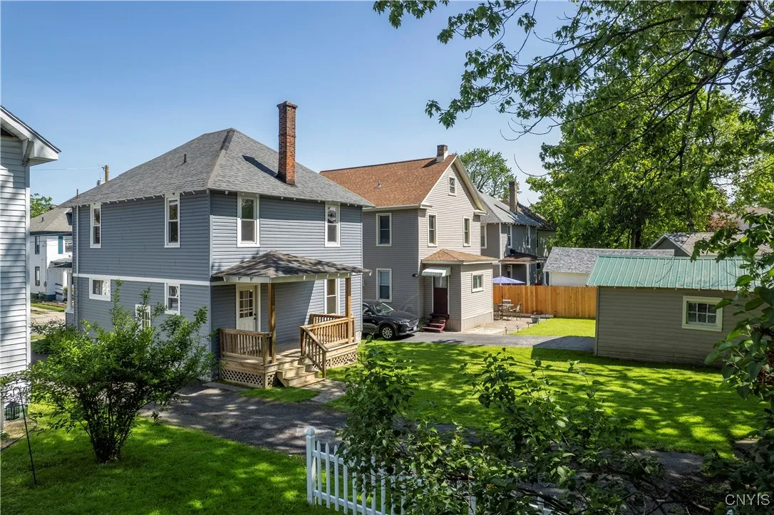1915 Bradford Avenue, Utica, New York 13501, Utica, New York 13501, 4 Bedrooms Bedrooms, 8 Rooms Rooms,1 BathroomBathrooms,Residential,Closed,1915 Bradford Avenue, Utica, New York 13501,S1612147
