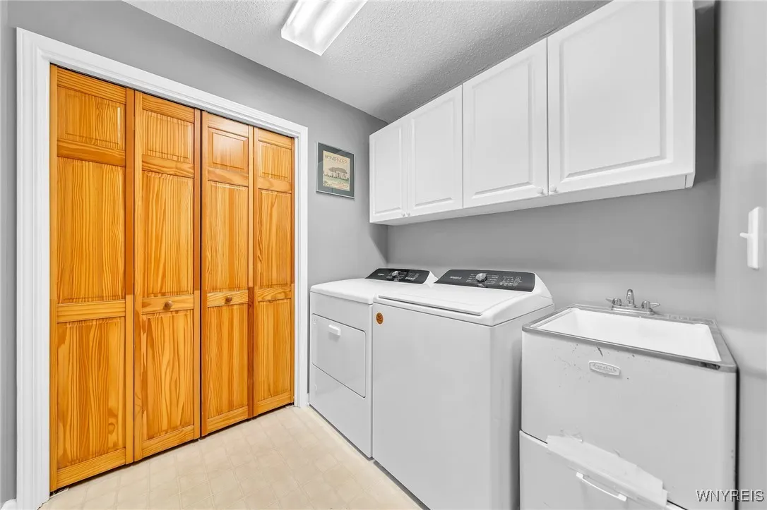 3780 Spice, Wheatfield, New York 14120, Wheatfield, New York 14120, 3 Bedrooms Bedrooms, 8 Rooms Rooms,2 BathroomsBathrooms,Residential,Closed,3780 Spice, Wheatfield, New York 14120,0,B1611015