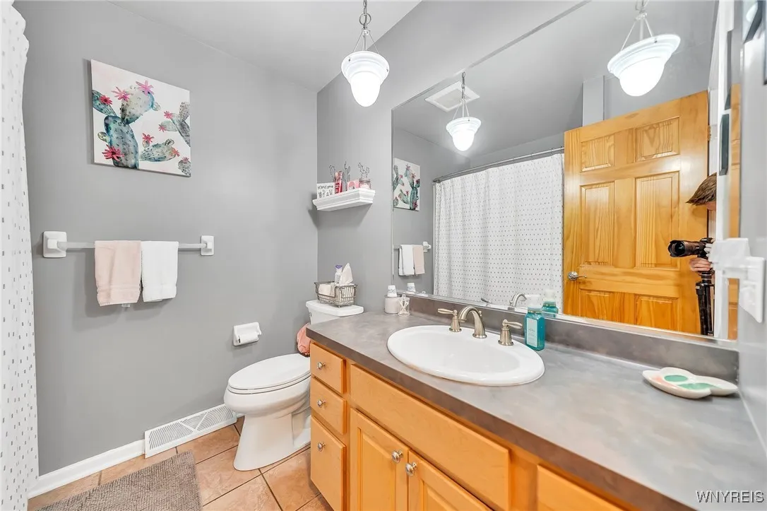 3780 Spice, Wheatfield, New York 14120, Wheatfield, New York 14120, 3 Bedrooms Bedrooms, 8 Rooms Rooms,2 BathroomsBathrooms,Residential,Closed,3780 Spice, Wheatfield, New York 14120,0,B1611015