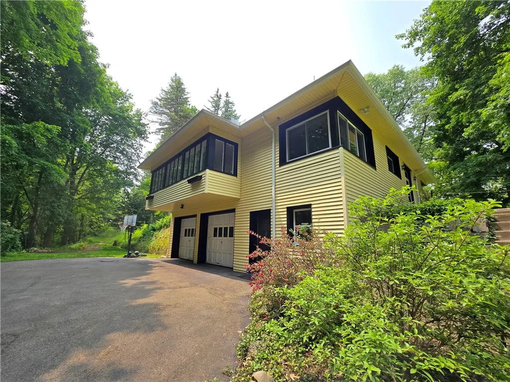 Driveway entry