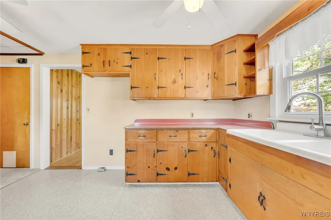 430 Getzville Road, Amherst, New York 14226, Amherst, New York 14226, 4 Bedrooms Bedrooms, 6 Rooms Rooms,2 BathroomsBathrooms,Residential,Closed,430 Getzville Road, Amherst, New York 14226,B1611401