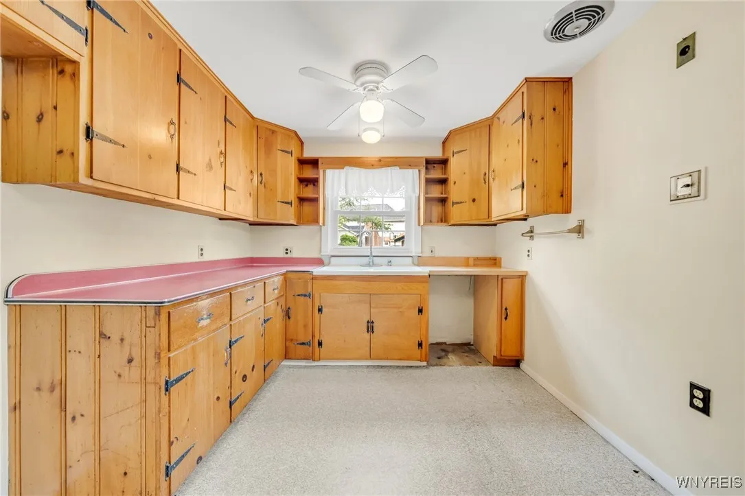 430 Getzville Road, Amherst, New York 14226, Amherst, New York 14226, 4 Bedrooms Bedrooms, 6 Rooms Rooms,2 BathroomsBathrooms,Residential,Closed,430 Getzville Road, Amherst, New York 14226,B1611401