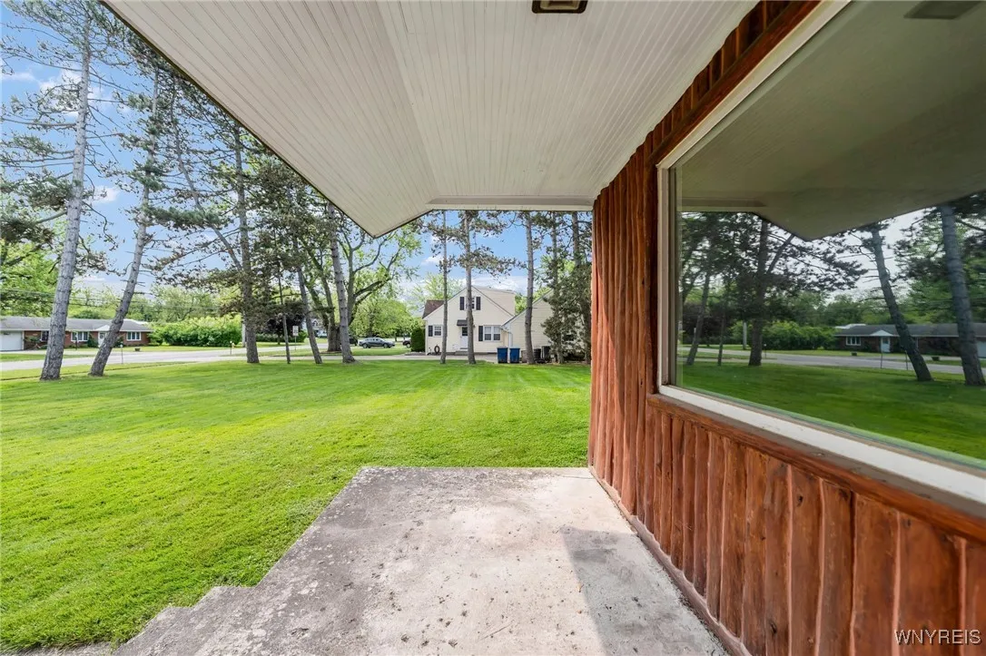 430 Getzville Road, Amherst, New York 14226, Amherst, New York 14226, 4 Bedrooms Bedrooms, 6 Rooms Rooms,2 BathroomsBathrooms,Residential,Closed,430 Getzville Road, Amherst, New York 14226,B1611401