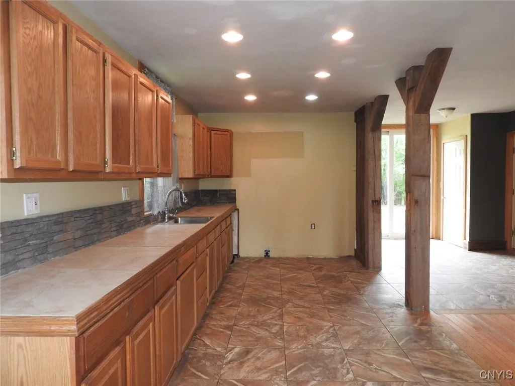 196 Elton Avenue, Onondaga, New York 13205, Onondaga, New York 13205, 2 Rooms Rooms,1 BathroomBathrooms,Residential,Closed,196 Elton Avenue, Onondaga, New York 13205,0,S1612051