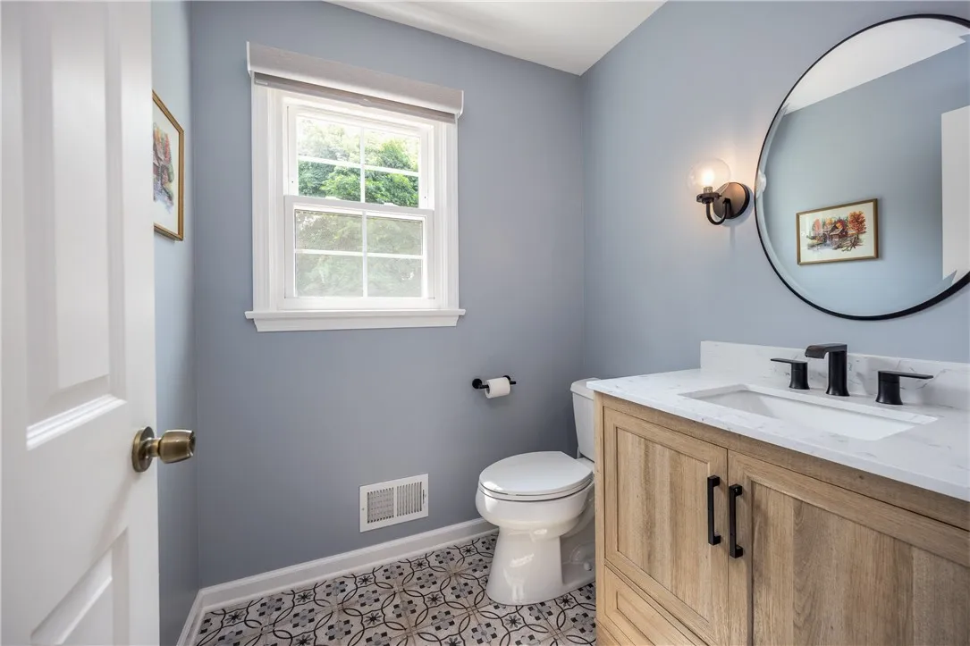 6 Barben Circle, Mendon, New York 14506, Mendon, New York 14506, 4 Bedrooms Bedrooms, 12 Rooms Rooms,2 BathroomsBathrooms,Residential,Closed,6 Barben Circle, Mendon, New York 14506,R1611598