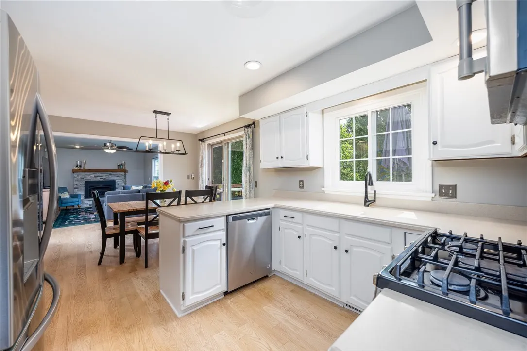 6 Barben Circle, Mendon, New York 14506, Mendon, New York 14506, 4 Bedrooms Bedrooms, 12 Rooms Rooms,2 BathroomsBathrooms,Residential,Closed,6 Barben Circle, Mendon, New York 14506,R1611598