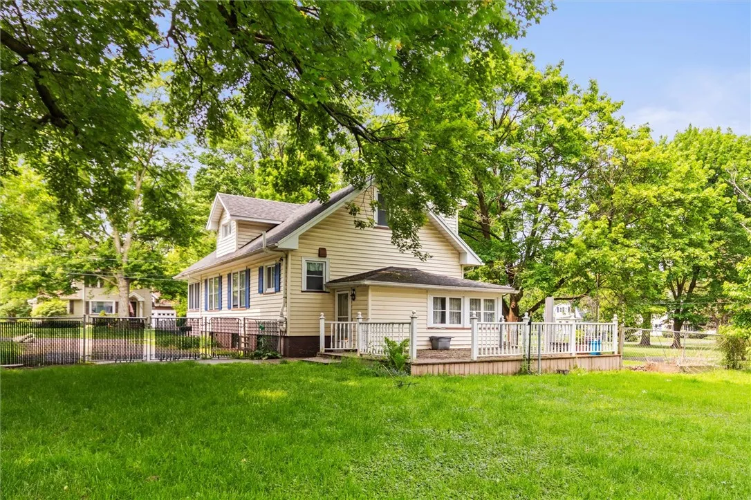 206 Dearcop Drive, Gates, New York 14624, Gates, New York 14624, 4 Bedrooms Bedrooms, 6 Rooms Rooms,2 BathroomsBathrooms,Residential,Closed,206 Dearcop Drive, Gates, New York 14624,R1608980