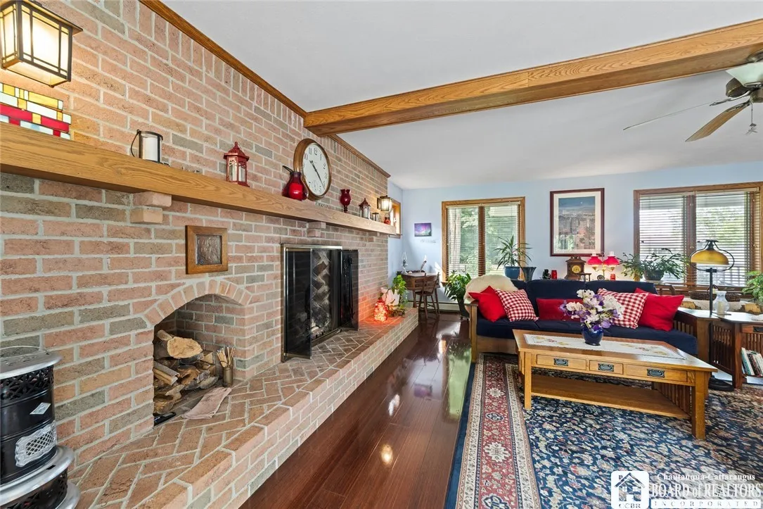 10348 Chestnut Road, Pomfret, New York 14048, Pomfret, New York 14048, 4 Bedrooms Bedrooms, 13 Rooms Rooms,2 BathroomsBathrooms,Residential,For Sale,10348 Chestnut Road, Pomfret, New York 14048,R1612099