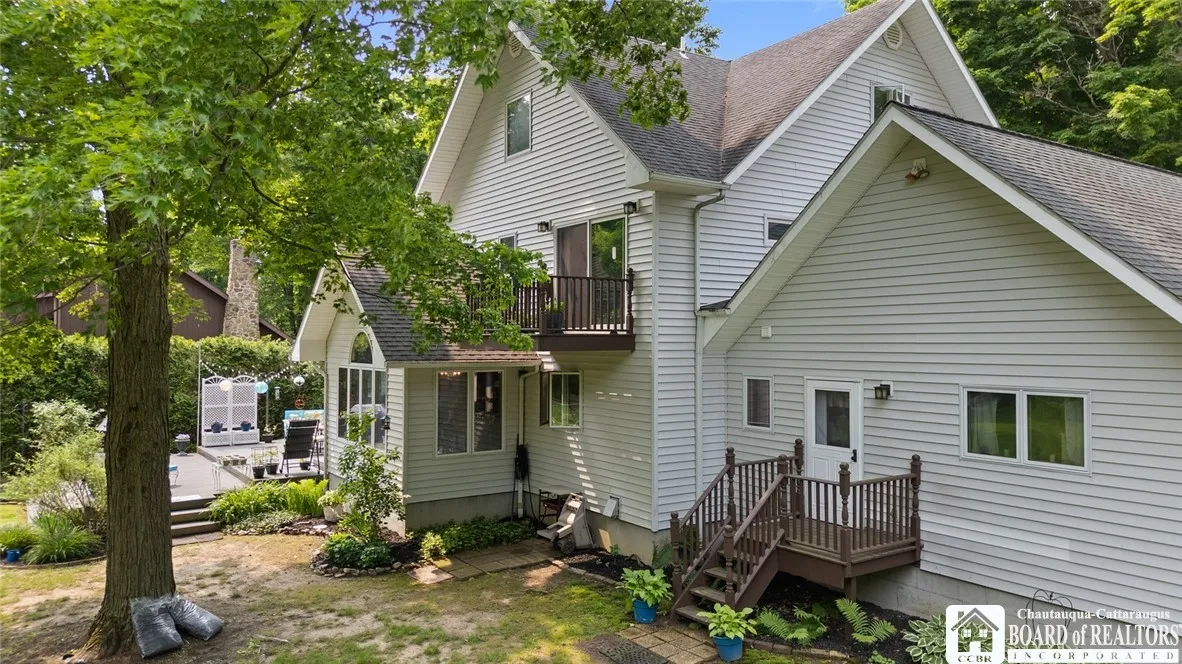 10348 Chestnut Road, Pomfret, New York 14048, Pomfret, New York 14048, 4 Bedrooms Bedrooms, 13 Rooms Rooms,2 BathroomsBathrooms,Residential,For Sale,10348 Chestnut Road, Pomfret, New York 14048,R1612099