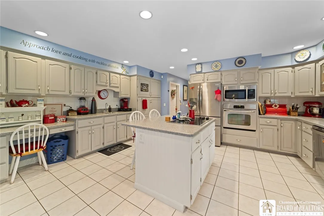 10348 Chestnut Road, Pomfret, New York 14048, Pomfret, New York 14048, 4 Bedrooms Bedrooms, 13 Rooms Rooms,2 BathroomsBathrooms,Residential,For Sale,10348 Chestnut Road, Pomfret, New York 14048,R1612099
