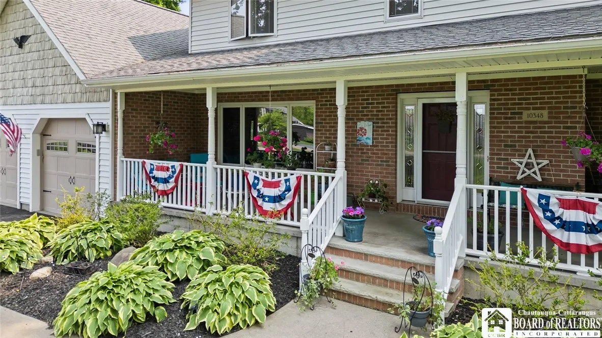 10348 Chestnut Road, Pomfret, New York 14048, Pomfret, New York 14048, 4 Bedrooms Bedrooms, 13 Rooms Rooms,2 BathroomsBathrooms,Residential,For Sale,10348 Chestnut Road, Pomfret, New York 14048,R1612099