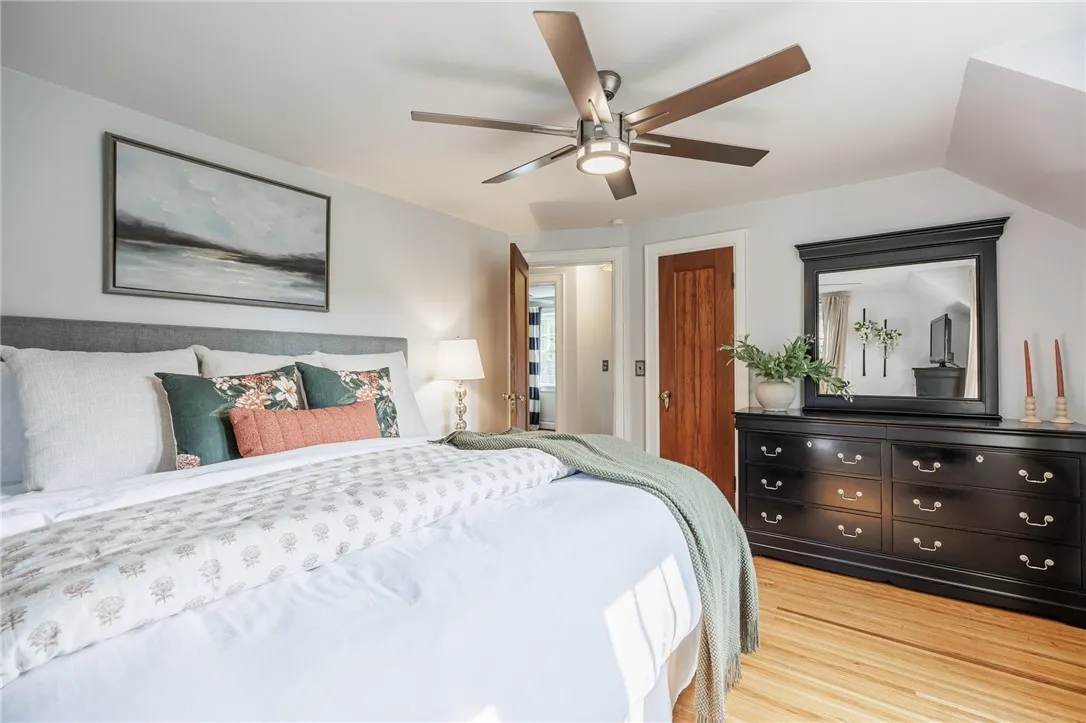 210 Carling Road, Rochester, New York 14610, Rochester, New York 14610, 3 Bedrooms Bedrooms, 7 Rooms Rooms,1 BathroomBathrooms,Residential,Closed,210 Carling Road, Rochester, New York 14610,R1610011