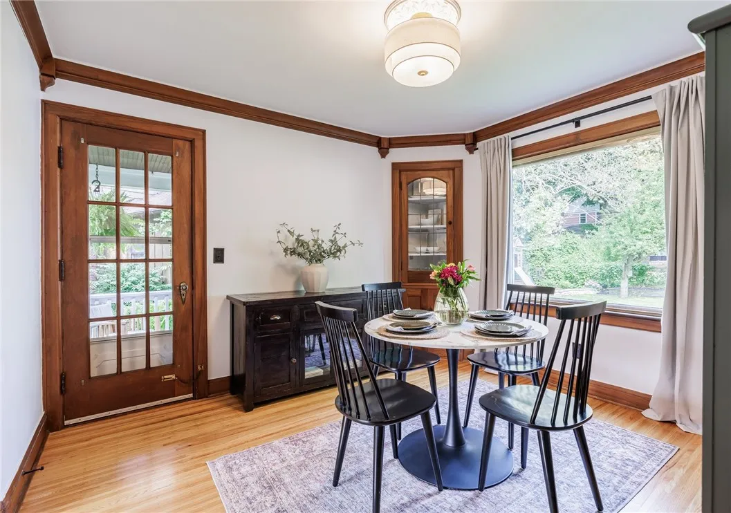 210 Carling Road, Rochester, New York 14610, Rochester, New York 14610, 3 Bedrooms Bedrooms, 7 Rooms Rooms,1 BathroomBathrooms,Residential,Closed,210 Carling Road, Rochester, New York 14610,R1610011