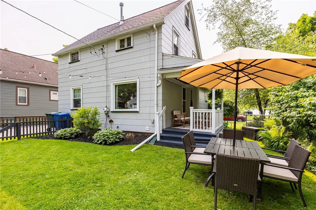 210 Carling Road, Rochester, New York 14610, Rochester, New York 14610, 3 Bedrooms Bedrooms, 7 Rooms Rooms,1 BathroomBathrooms,Residential,Closed,210 Carling Road, Rochester, New York 14610,R1610011