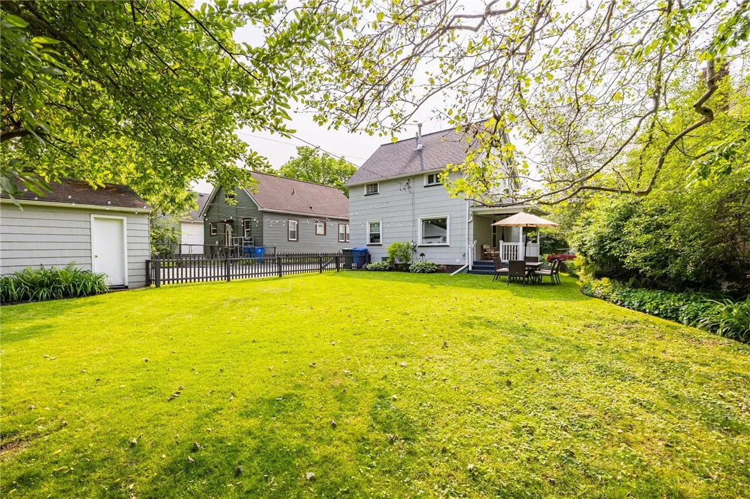 210 Carling Road, Rochester, New York 14610, Rochester, New York 14610, 3 Bedrooms Bedrooms, 7 Rooms Rooms,1 BathroomBathrooms,Residential,Closed,210 Carling Road, Rochester, New York 14610,R1610011