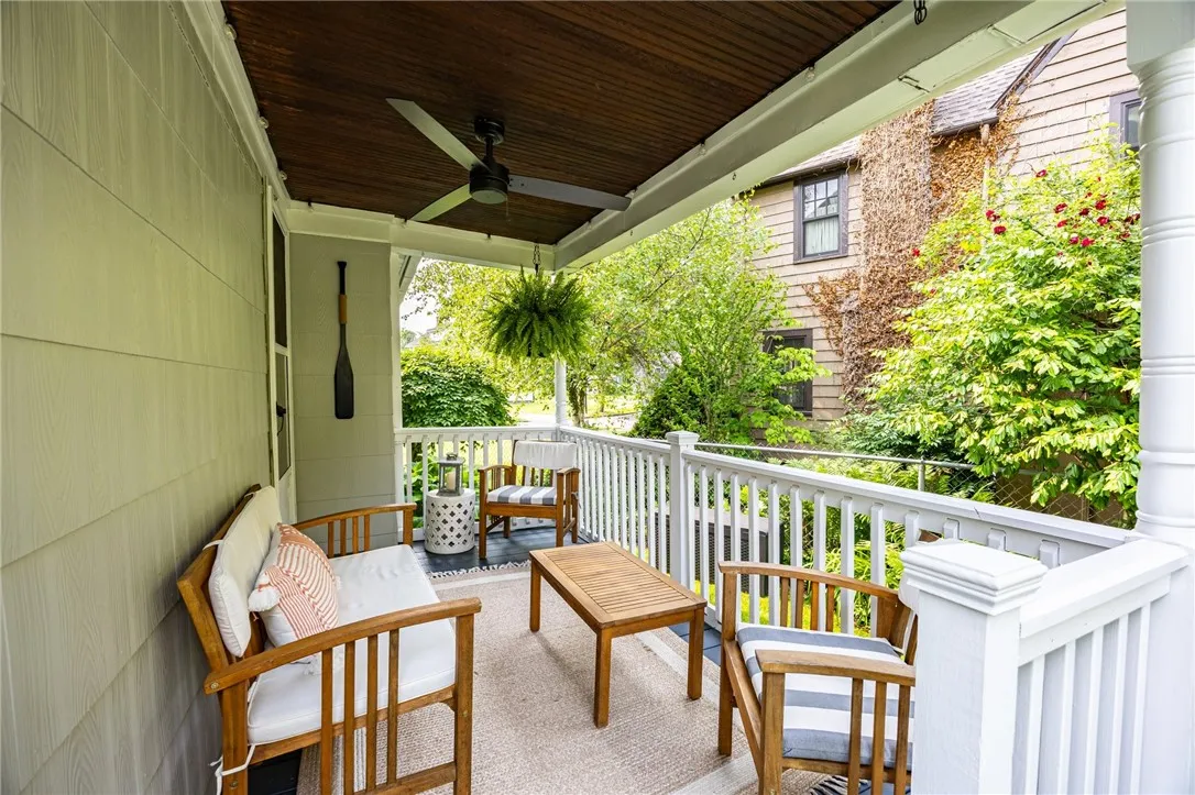 210 Carling Road, Rochester, New York 14610, Rochester, New York 14610, 3 Bedrooms Bedrooms, 7 Rooms Rooms,1 BathroomBathrooms,Residential,Closed,210 Carling Road, Rochester, New York 14610,R1610011