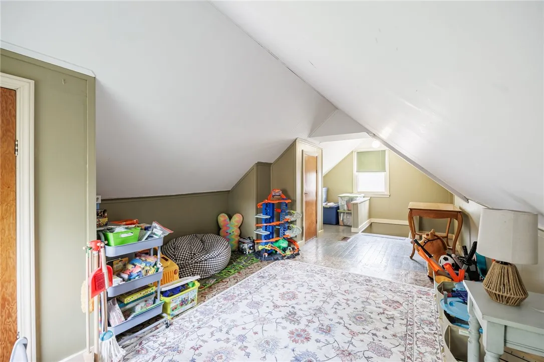 210 Carling Road, Rochester, New York 14610, Rochester, New York 14610, 3 Bedrooms Bedrooms, 7 Rooms Rooms,1 BathroomBathrooms,Residential,Closed,210 Carling Road, Rochester, New York 14610,R1610011