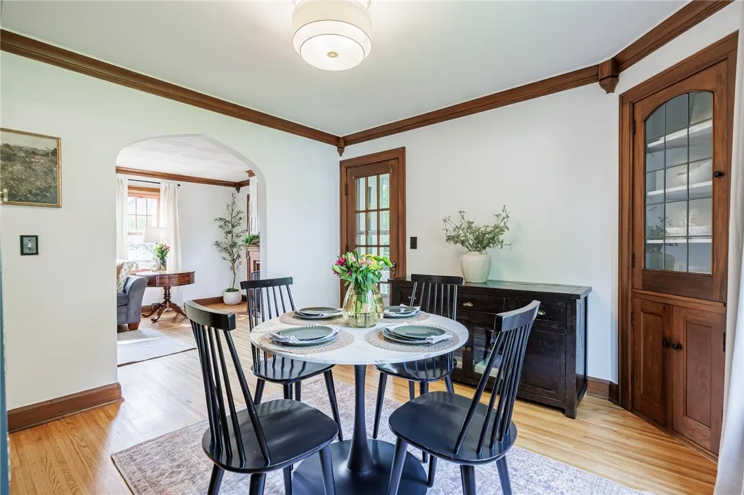 210 Carling Road, Rochester, New York 14610, Rochester, New York 14610, 3 Bedrooms Bedrooms, 7 Rooms Rooms,1 BathroomBathrooms,Residential,Closed,210 Carling Road, Rochester, New York 14610,R1610011