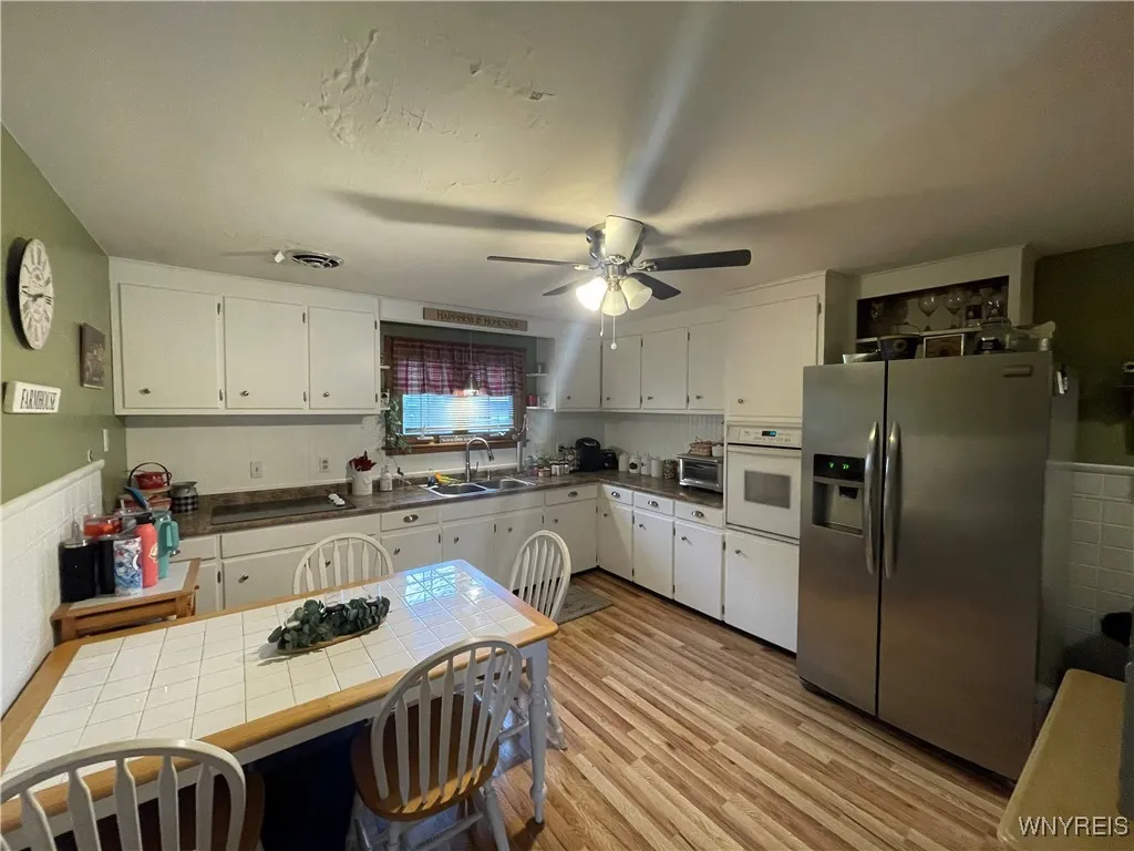 48 Ward Court, Buffalo, New York 14220, Buffalo, New York 14220, 3 Bedrooms Bedrooms, 5 Rooms Rooms,1 BathroomBathrooms,Residential,Closed,48 Ward Court, Buffalo, New York 14220,0,B1612303